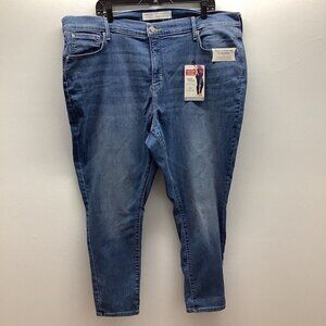 Levi Strauss & Co, Signature Size 24S Women’s High Rise Super Skinny. New